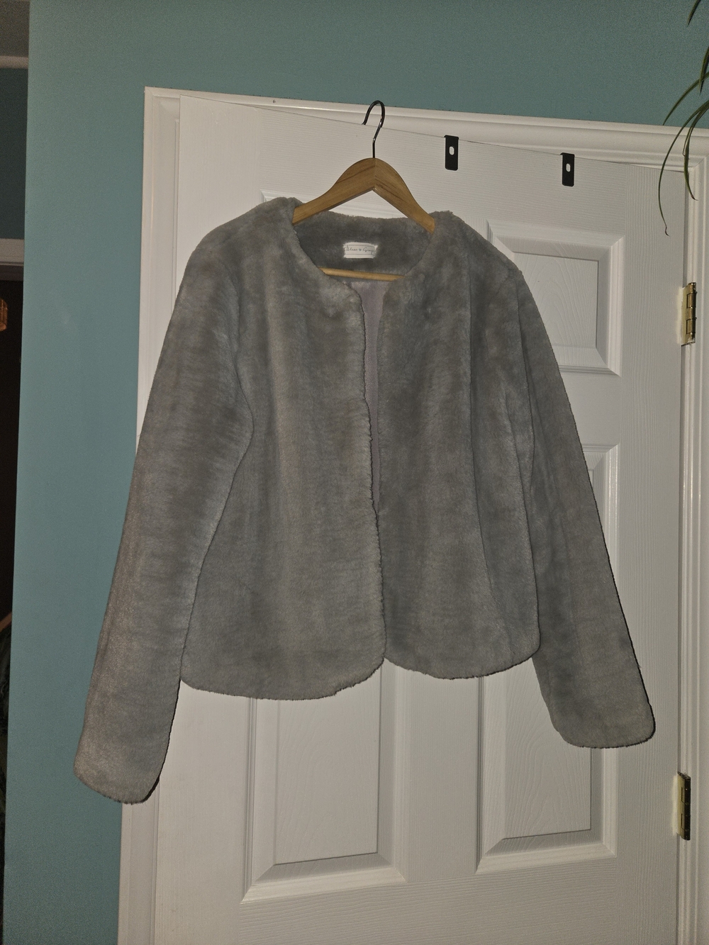 Universal Thread Gray Faux Fur Teddy Jacket